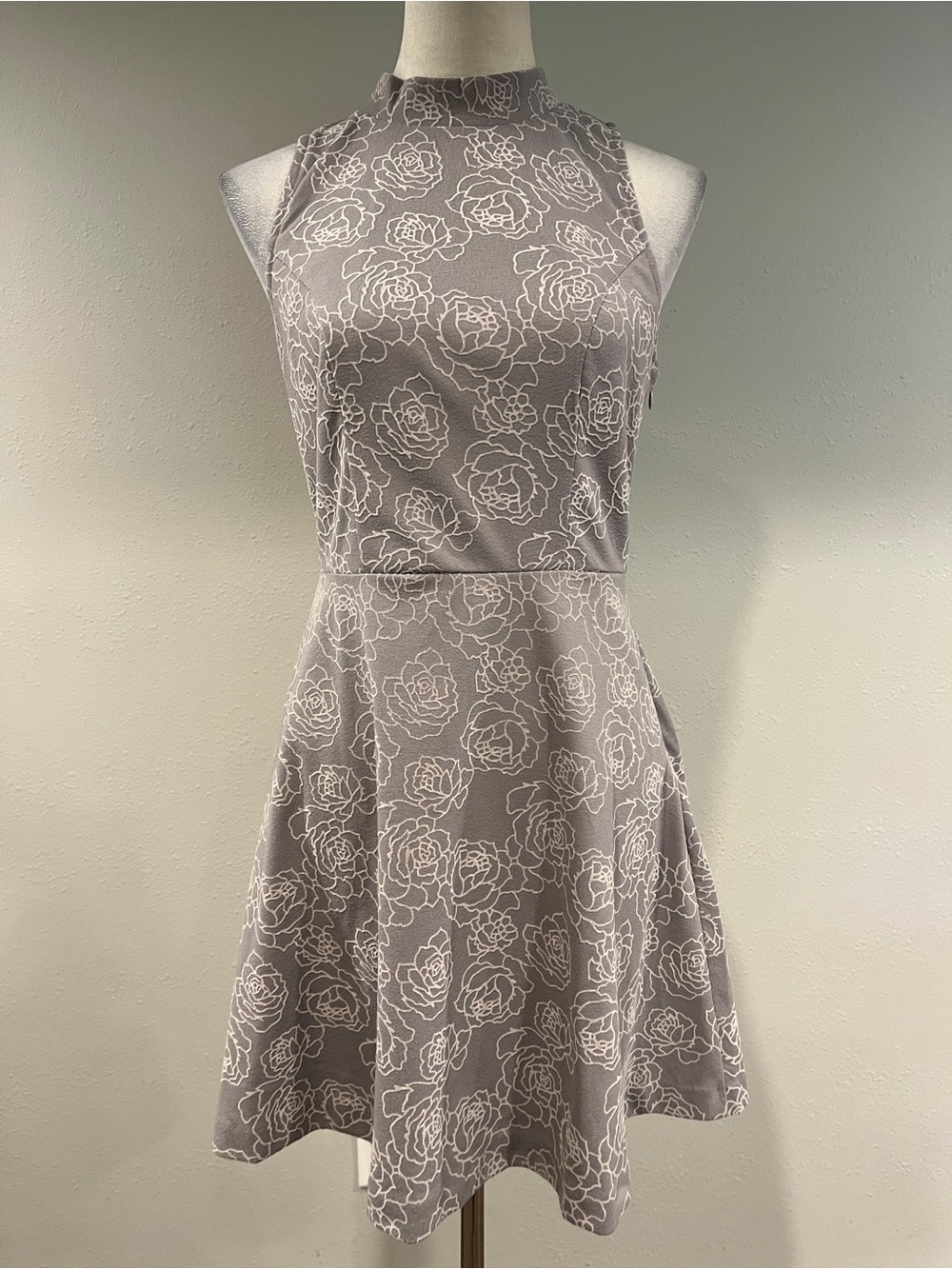 Lauren Conrad Sleeveless Grey‎ Floral Fit & Flare mini Dress size 6
